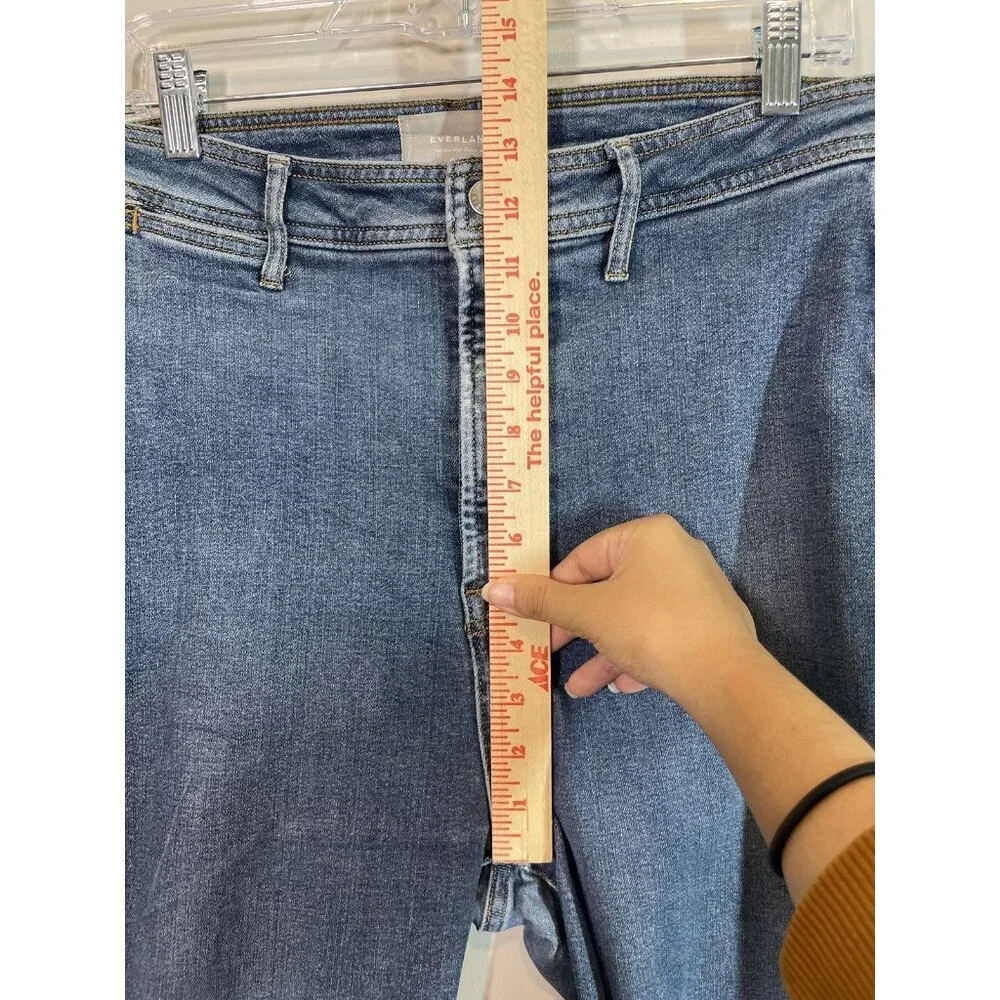 Everlane brand style